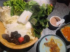 -湊湊火锅·茶憩(新中关购物中心店)