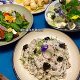 江景餐厅｜重庆竟然有在鲜花丛中品尝美食⁉️