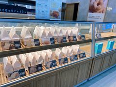 面包甜点陈列柜-爸爸糖吐司面包(宁波世纪东方店)