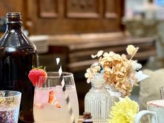 -FLOVIE FLORIST CAFE