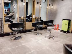 -时尚殿堂明星门店