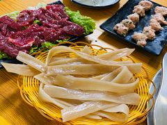 -何氏串串香火锅(翠亨店)