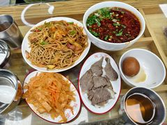 -陇上全荟兰州传统牛肉面(延吉路店)
