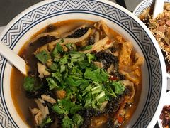 -粉吖吖·邵阳米粉(体育西路店)