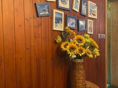 -月亮眼花园餐厅书吧酒吧