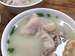 -雷祖芳老妈蹄花店
