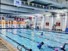 -梦翔龙湖滟澜山游泳俱乐部