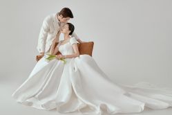 点击看大图 -挪娅婚纱摄影皇家会所