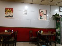 大堂-牟平腿穗烧烤(牟平老任烧烤分店)