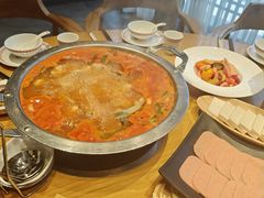 -老凯俚酸汤鱼(多彩城店)
