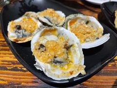 蒜茸烤生蚝-蚝美人·生蚝海鲜烧烤(茶花园店)