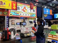 -三亚火车头万人海鲜广场