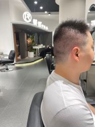 -P.R.O.salon 发哲