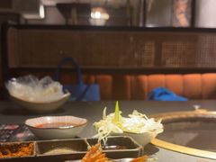 -铭牛烧肉·和牛海鲜自助(高新月牙湖店)
