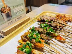 -街角等你.大连海鲜烧烤.经典铁板海鲜串(西安路店)