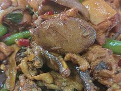 -八两八金·莱芜特色炒鸡(市南漳浦路店)