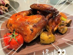 蜜汁香草烤嫩春鸡（2人食）-théATRE茶聚场·餐厅(环球金融中心店)