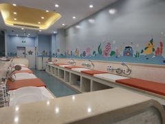 -戊辰亲子游泳俱乐部