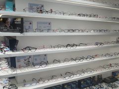 -美式眼镜·授权蔡司.依视路.尼康.豪雅.明月(南翔印象城店)