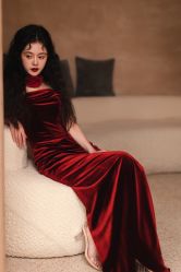 -不晚国际婚纱礼服