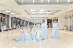 -深舞形体民族舞蹈工作室