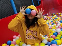 -反弹空间蹦床主题乐园