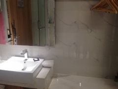 -柏曼酒店(广州天河体育中心林和西地铁站店)