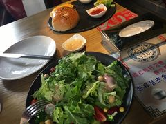 -HIGH FIVE哈福手工汉堡(桂林路店)