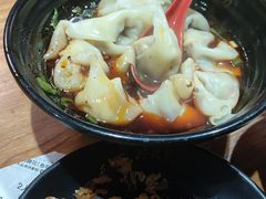 红油抄手-青石桥老瓦房肥肠粉总店(青石桥总店)