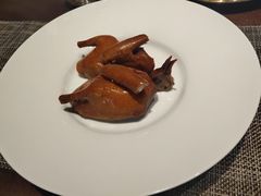 脆皮玻璃鸽-巧庆楼·茶膳