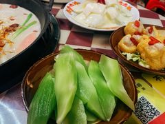 -赵美丽·重庆社区火锅·直营店(火车东站·中豪国际店)