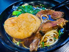 爆鱼面-大龙汤包