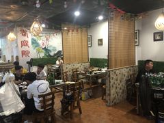 大堂-老庭院烤羊腿(十年青岛总店)