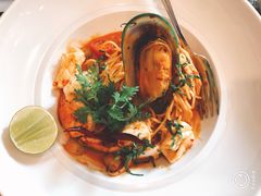 -Chom Cafe and Restaurant