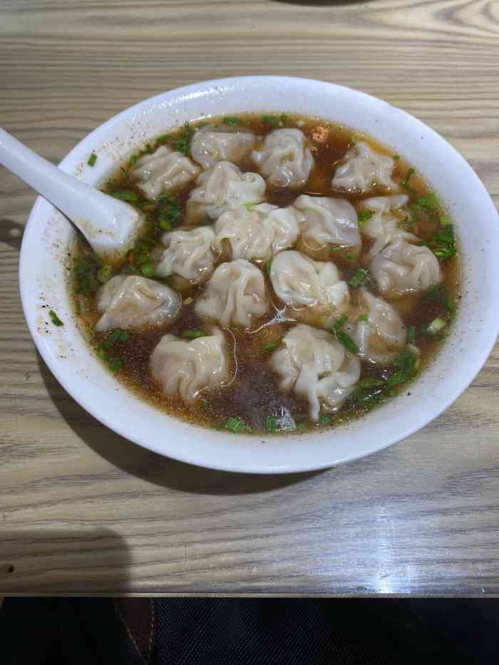 庄桥馄饨(城隍庙店)-"周一送孩子上学,但家里没有早饭,所以得在.