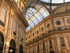 -文艺复兴百货(米兰大教堂广场店)