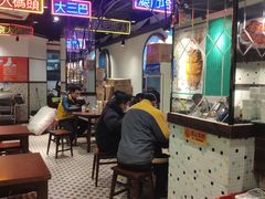 大堂-陈光记烧腊(长寿路店)