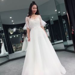 -艾米丽婚纱礼服