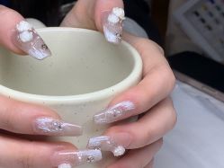 -UGIRL有个美甲