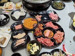 -啊美丽炭火烤肉(滑翔一店)