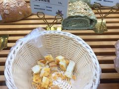 -焙丽拾光(麦凯乐直营店)