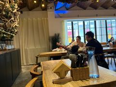-Common Table · Brunch & Coffee
