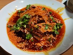 -渝信川菜 · 川味家常菜(财富购物中心店)