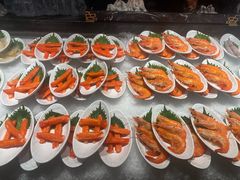 -雍容荟帝王蟹活龙虾展台自助(IFS黑金店)