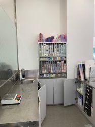 -V7 HAIR SALON