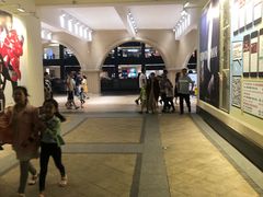 -王府井奥莱临潼小镇(临潼店)