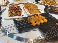 -哈尔滨烧烤·山河村铁锅炖(交大店)