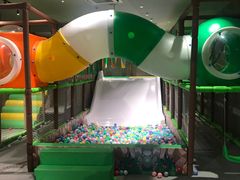 -zoonana室内动物园(东方福来德店)
