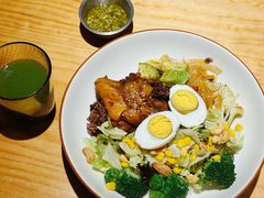 -POKEE VIA&Brunch·维娅(重庆来福士店)