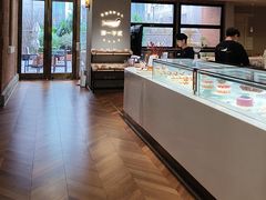 -潮一不贰·西式简餐·法式甜品(外滩店)